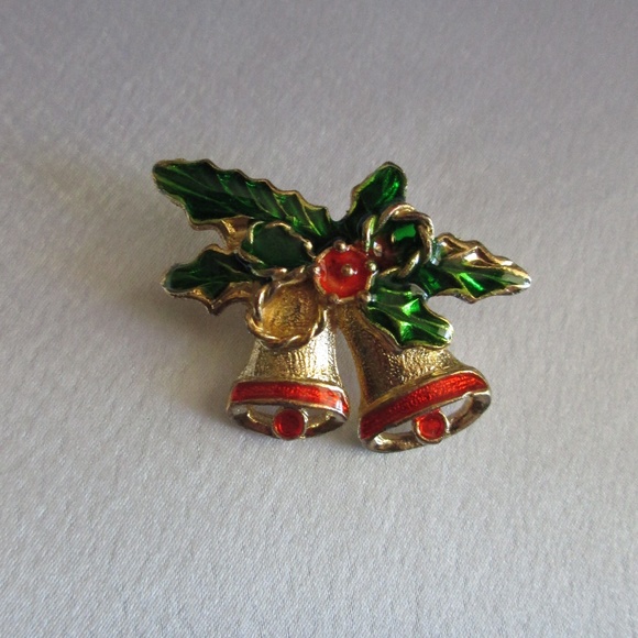 BELLS WITH HOLLY BROOCH – JEWELRY - Picture 1 of 3